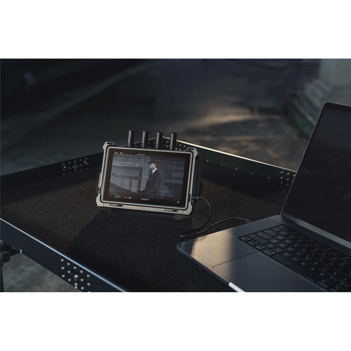 DJI Transmission with High-Bright Monitor Combo